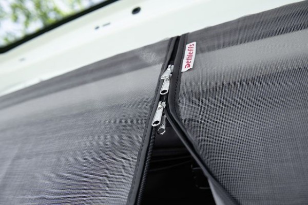 Mosquito net for the tailgate, incl. double zip fastener